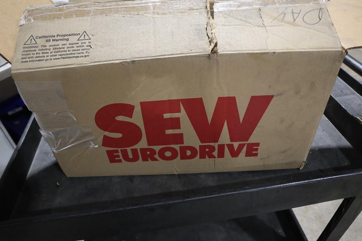 NEW Sew Eurodrive S47 DRN80M4/BE1HR Helical Worm Gearmotor STOCK H822