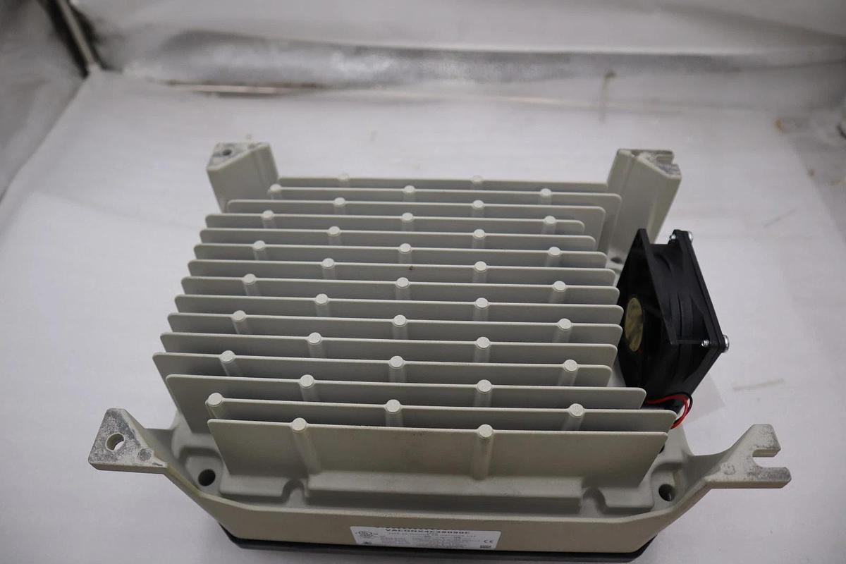 Used DANFOSS VACON X4C2S050C VARIABLE FREQUENCY DRIVE 136F0600 CONSTANT STK H1125