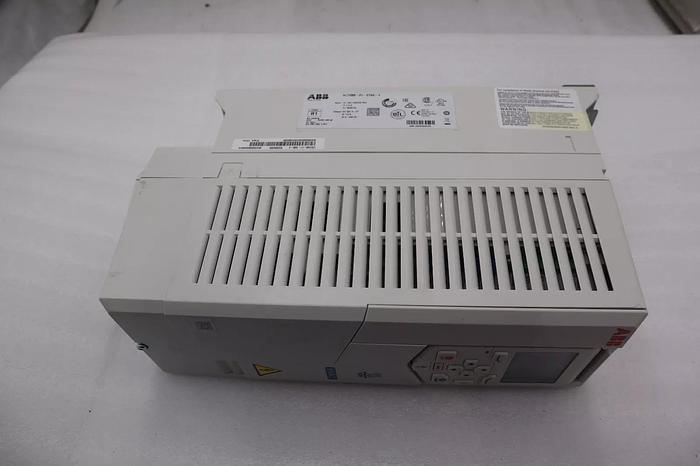 ABB ACH580-01-07A6-4 Drive INPUT 3PH 400/480VAC 50/60HZ 7.6AMP 5HP STOCK 2059-A