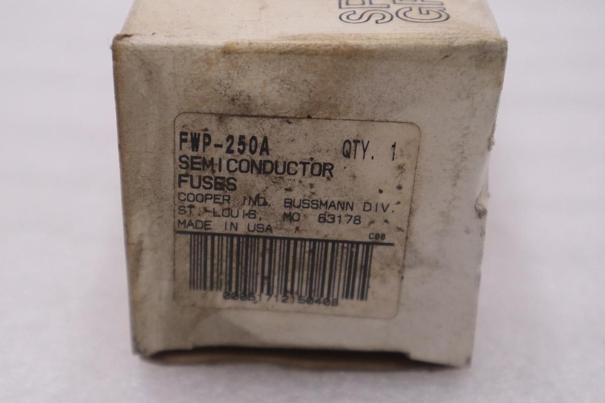 Used LOT OF 2 - BUSS FWP-250A SEMICONDUCTOR FUSE 700V AC/DC 250A - STOCK H-1684A