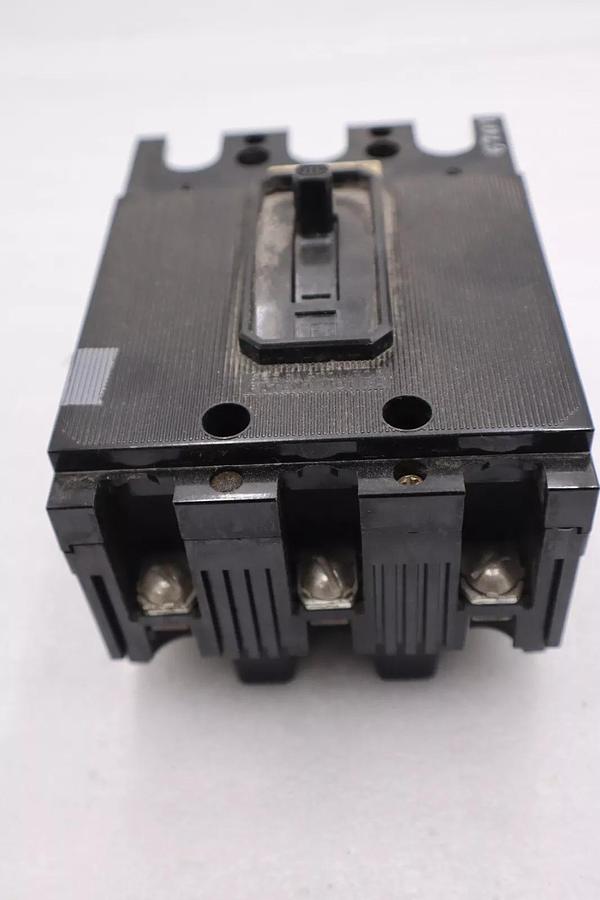 Used ITE EE3-B020 3 POLE 20 AMP 240VAC TYPE EE3 Circuit Breaker STOCK B-622
