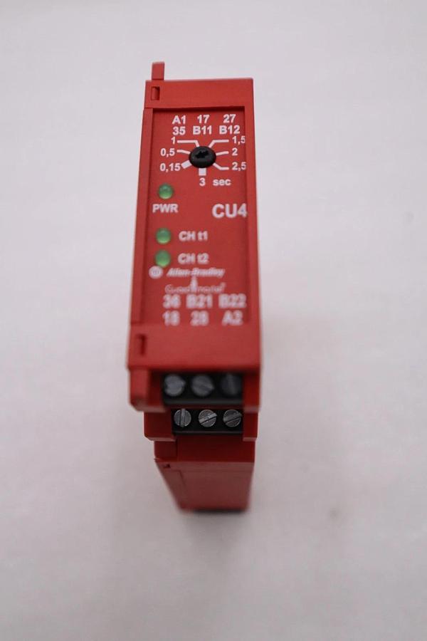 Allen Bradley 440R-S23173 Guardmaster Safety Relay STOCK H1233A