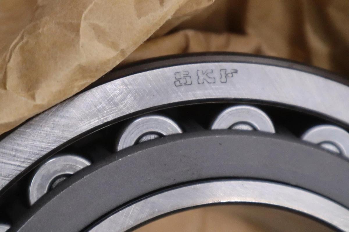 Used SKF 23220 CCK/W33 Spherical Roller Bearing - STOCK CC90