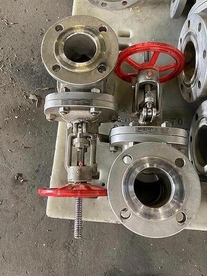 Used WARREN GATE VALVE SIZE 4 S/S (TWO AVAILABLE)