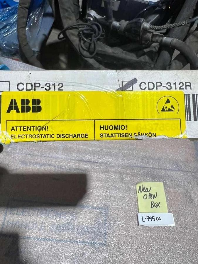 NEW OPEN BOX ABB CDP312R Control Panel HMI Keypad STK L795CC