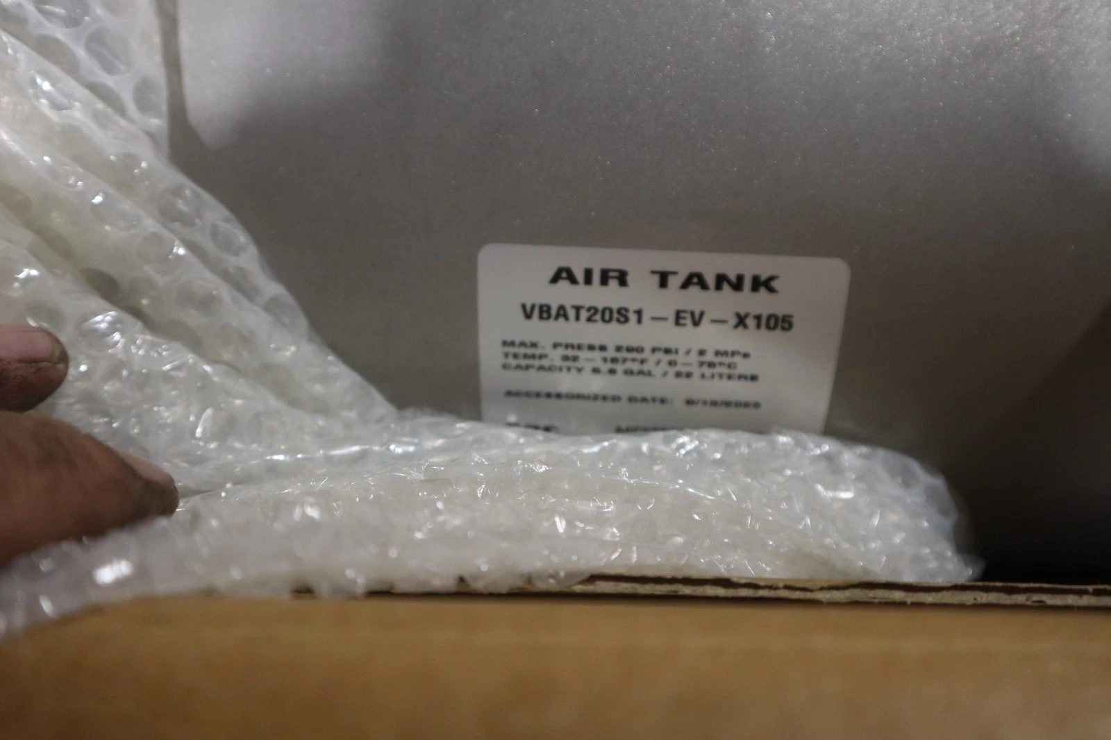 Used NEW SMC ASME/CRN AIR TANK, 20L SS PT THREAD P/N: VBAT20S1-EV-X105 STOCK S-716