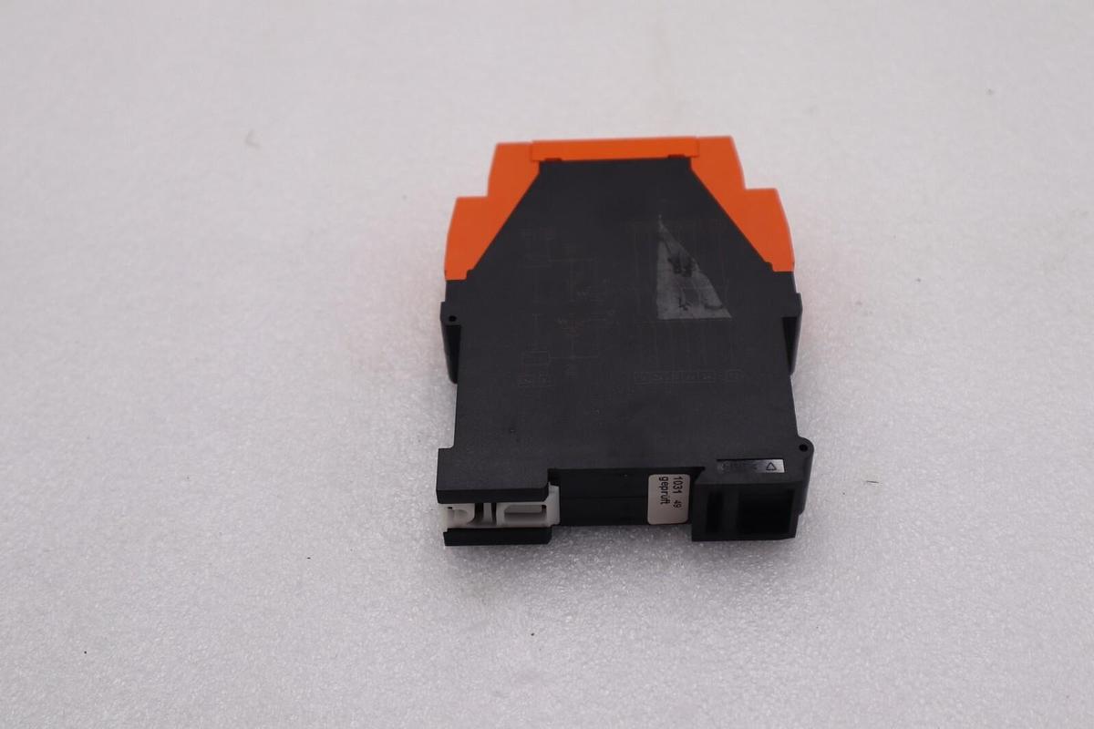 Used DOLD & SOHNE LG5929 SAFEMASTER SAFETY RELAY STOCK #K-1034A
