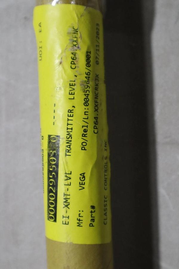 Used VEGA VEGACAP 64 OIL SENSOR CP64.XXFNCRKJX NEW UNIT STOCK G744