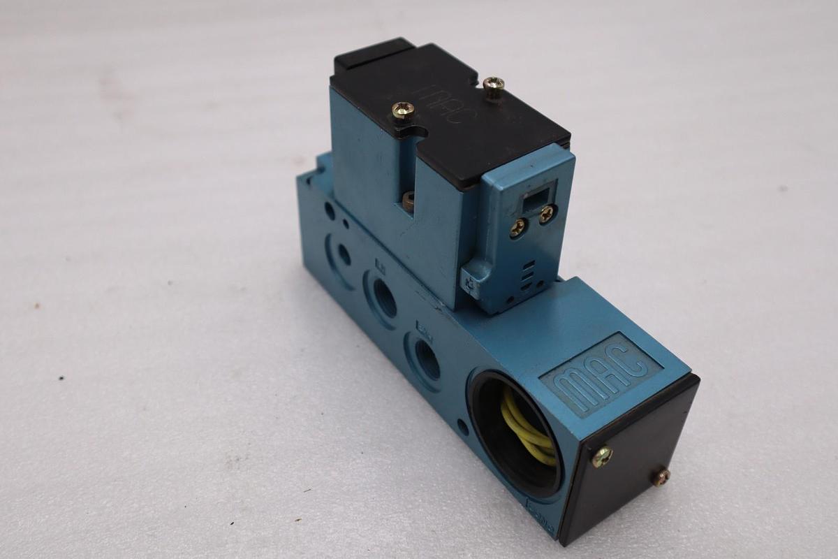 Used MAC VALVES INC 82A-AA-BKA-TM-DDA1-2DA / 82AAABKATMDDA12DA (NEW) STOCK H1761