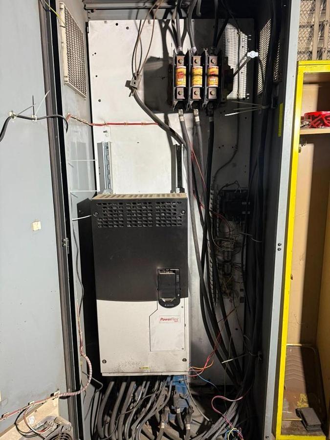 Used Allen-Bradley 250 HP 20G1ANE242AN0NNNNN AC DRIVE AIR COOLED POWERFLEX 755 600V