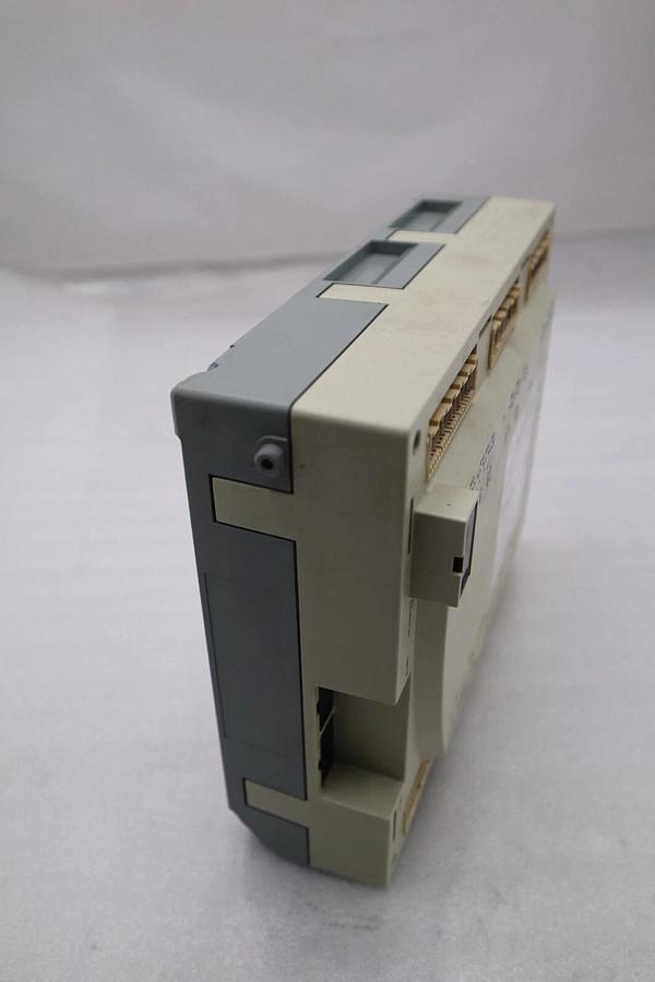 Used Siemens LMV51.140B1 Burner Control Fuel Air Ratio Load Landis Staefa STOCK 5302