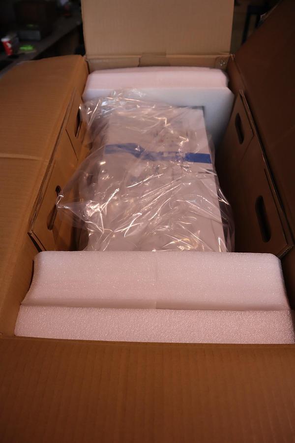 Used EATON POWERXL DG1 AC Drive 50/60HP DG1-34072FN-C21C 9702-4009-00P STOCK 4914A
