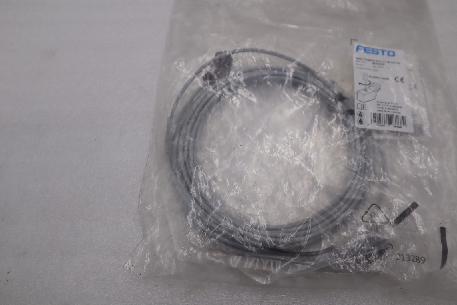 NEW Festo NEBV-Z4WA2L-R-E-2.5-N-LE2-S1/ 8047679 Connecting Cable STOCK H1576A