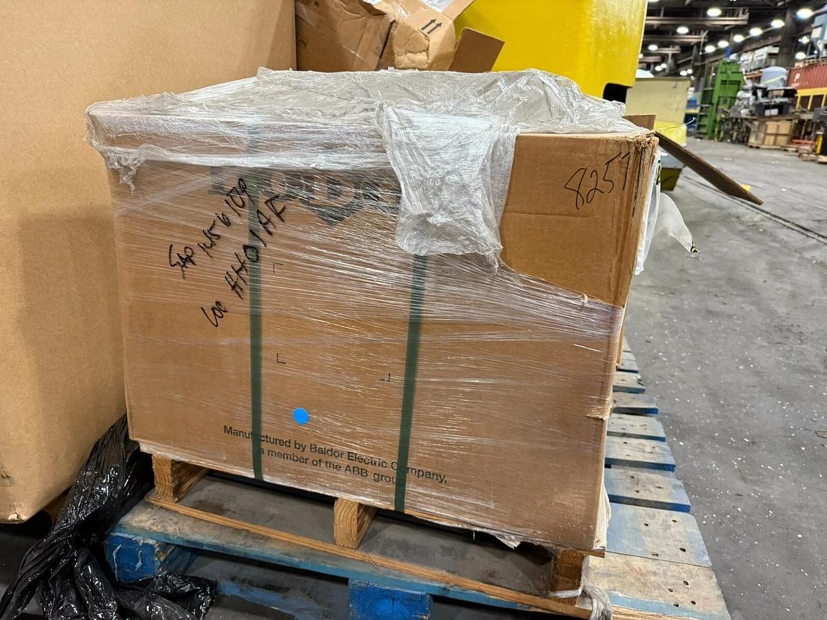 Used DODGE TXT-825-AT / TXT825AT 248280 AVT TAPER BUSH REDUCER NEW IN BOX STOCK HP-7