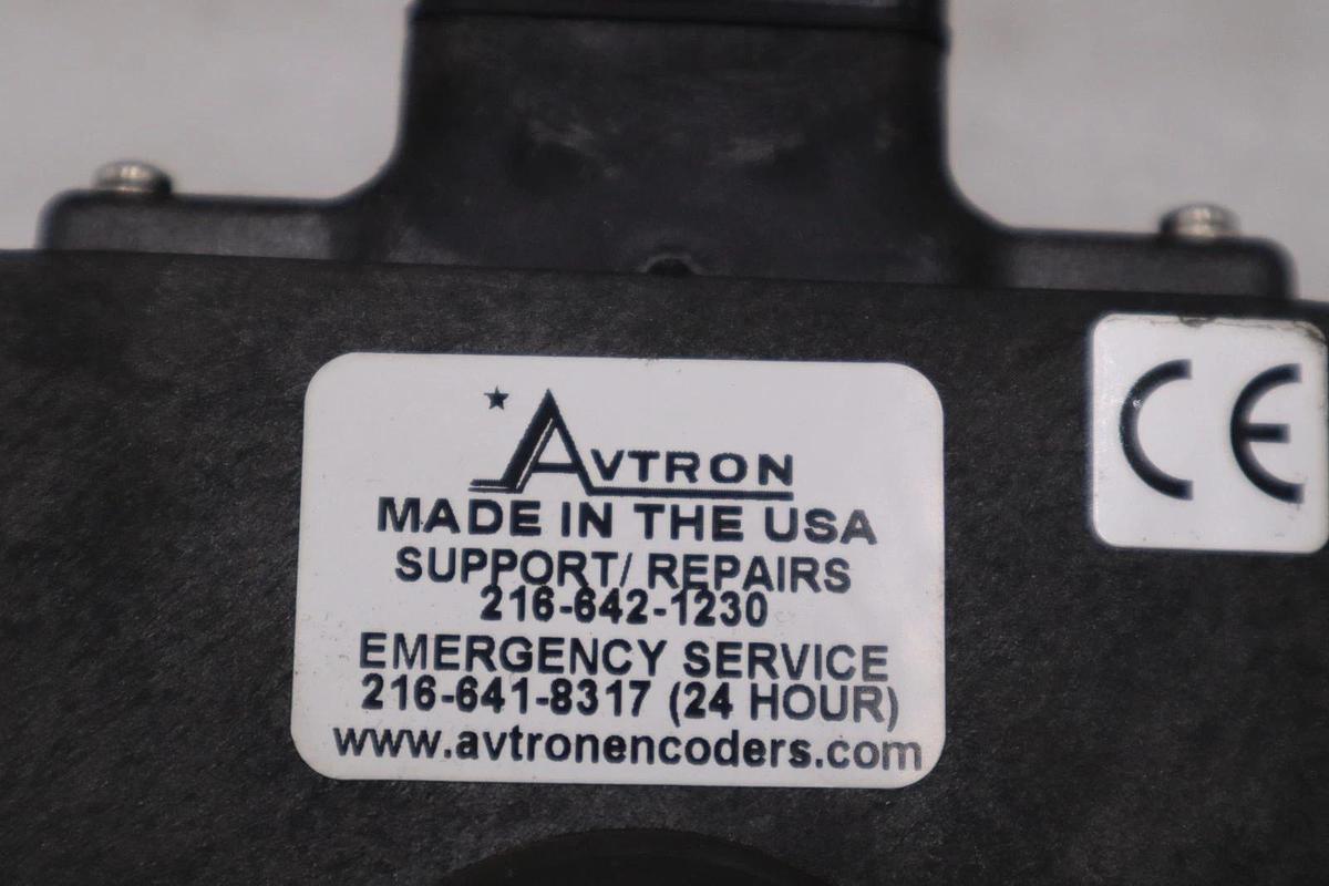 Used NEW AVTRON HS35M YX6CCU1UA00/ HS35MYX6CCU1UA00 ENCODER - STOCK 3132CC
