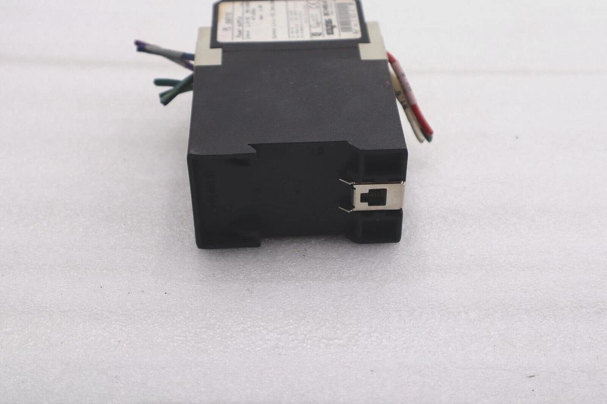 Used ENTRELEC SCHIELE PS SYSTRON POWER SUPPLY 90-140V-AC 24V-DC 2A #L-416