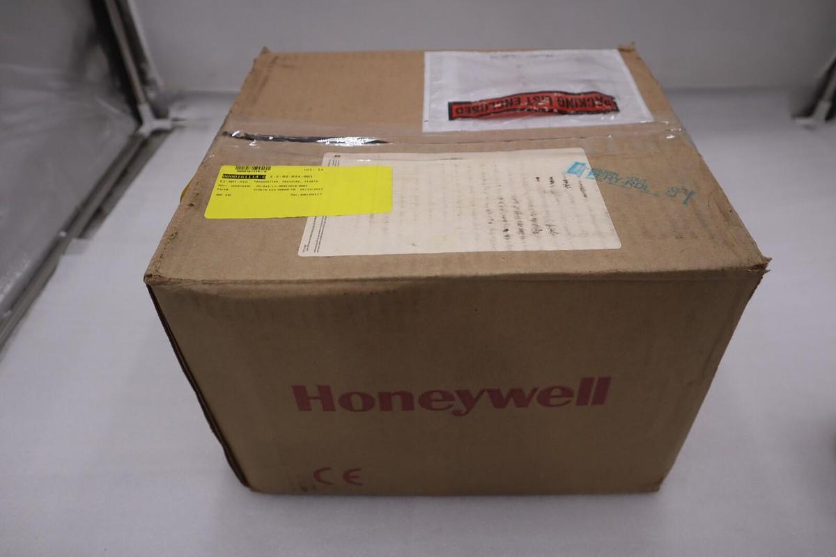 Honeywell STG700 GP Transmitter STG740-E1GS6A-1-A-ADC-11S-A-60A6-00-0000 #G404