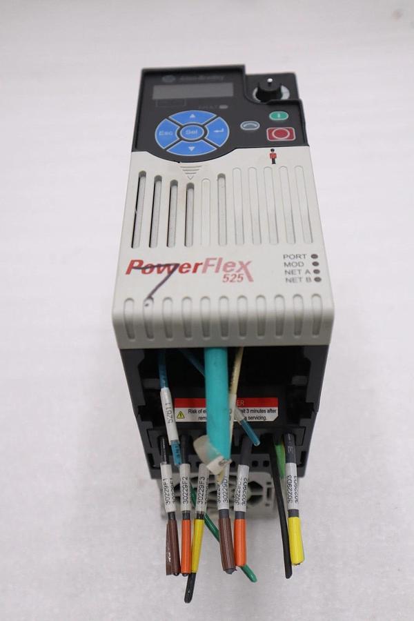 Used USED ALLEN BRADLEY 25B-D2P3N104 POWERFLEX 525 SER. A 1.0HP 25BD2P3N104 #H1822