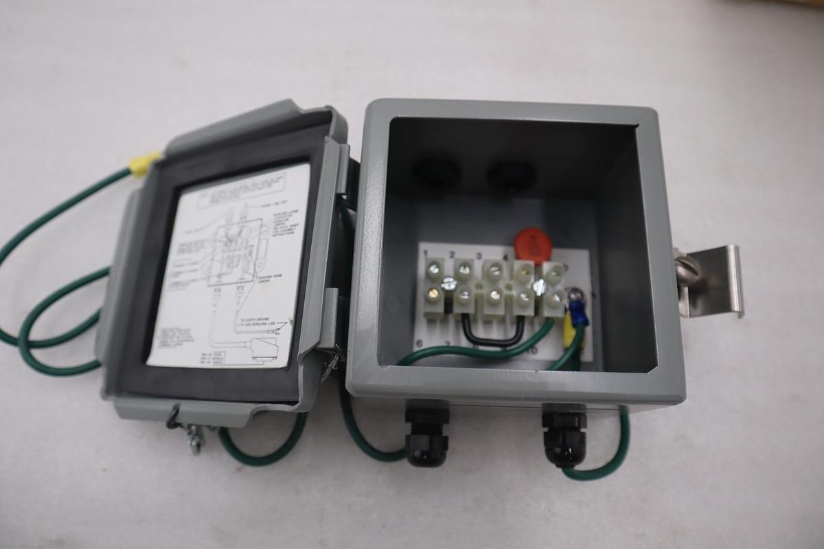 ALLEN BRADLEY 1770-SC STATION CONNECTOR - NEW IN BOX - STOCK 6065
