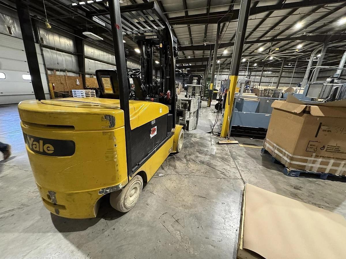 Used 12,000 LB YALE ELECTRIC ROLL CLAMP TRUCK WITH 60" CASCADE CLAMP ERC120VHN48TE094