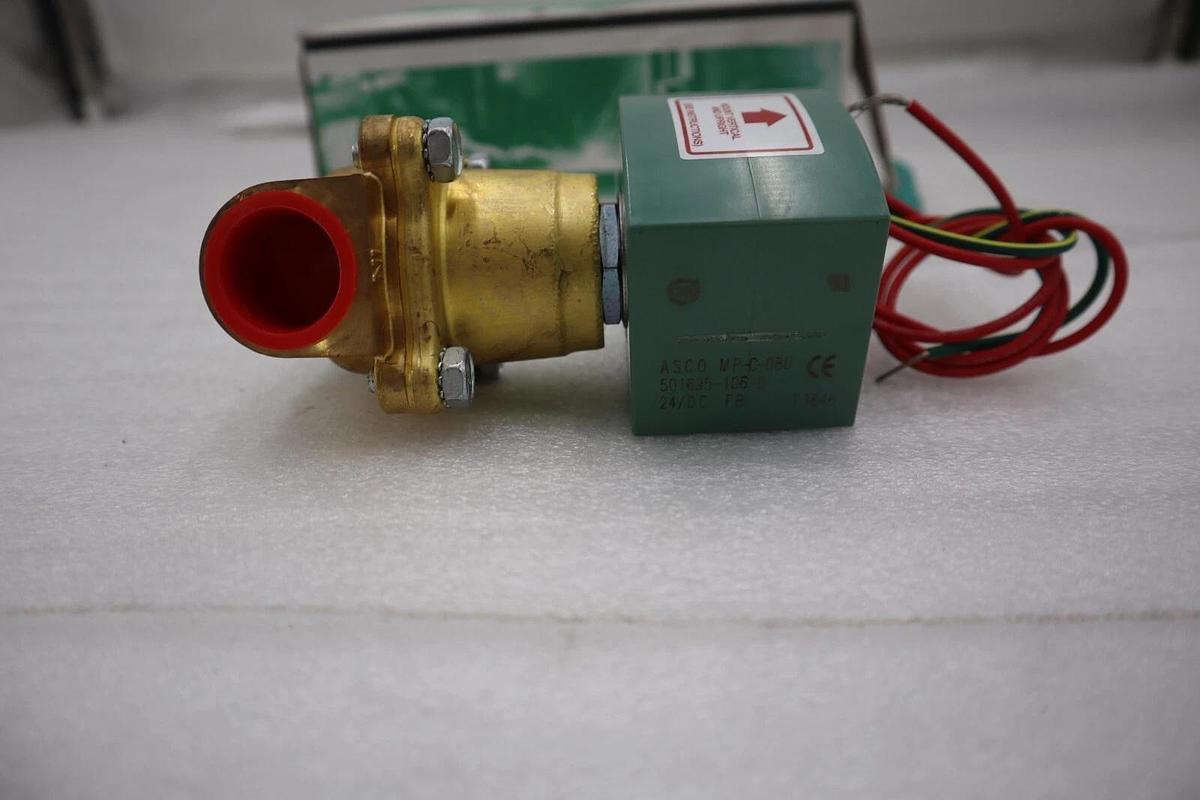 Used NEW IN BOX ASCO RED HAT 8210G026 120V 300PSI 3/4" NSMP STOCK H19