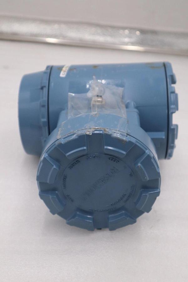 NEW OPEN BOX Emerson Rosemount Oxymitter 4000 6A00095G06 90-250VAC 50/60Hz G699
