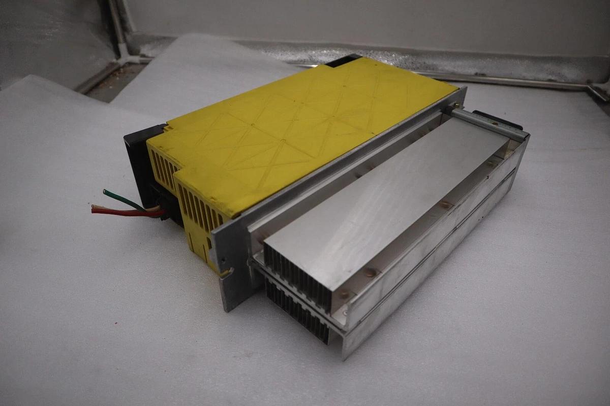 Used FANUC A06B-6127-H207 SERVO DRIVE AMPLIFIER MODULE UNIT STOCK 105B