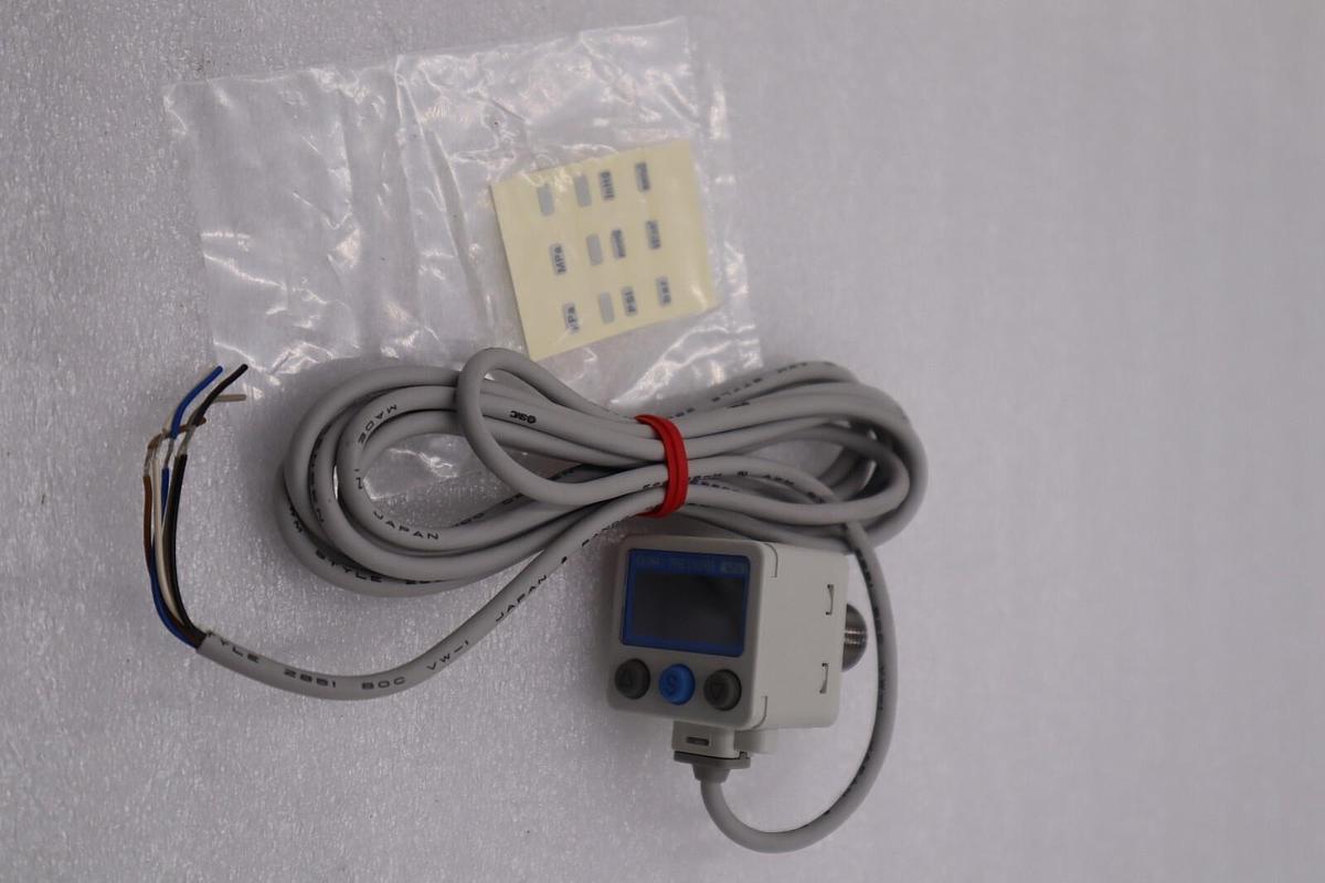 Used SMC ZSE80F-N02-T Electronic Pressure Switch Regulator NEW OPEN BOX STOCK L-513-C
