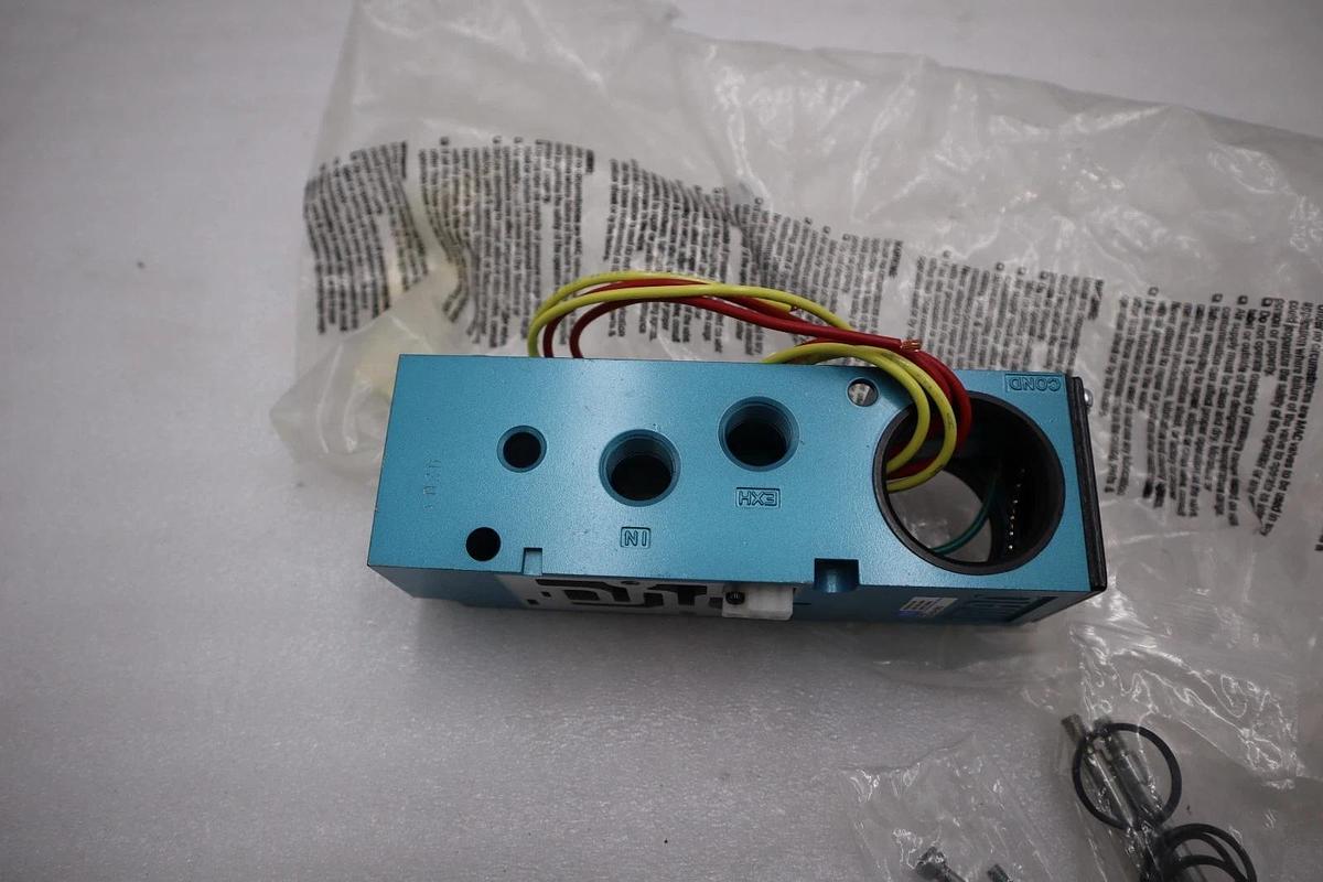 Used NEW MAC 82A-0A-CPA Manifold Valve Base STOCK H1505