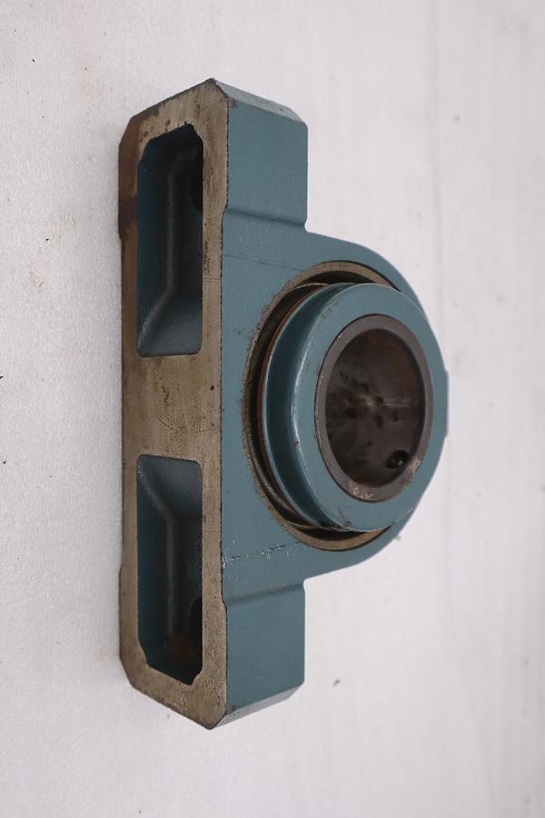 SURPLUS NEW DODGE P2B-S2-207RE/ 070305 Pillow Block Bearing Assy – STOCK CC87