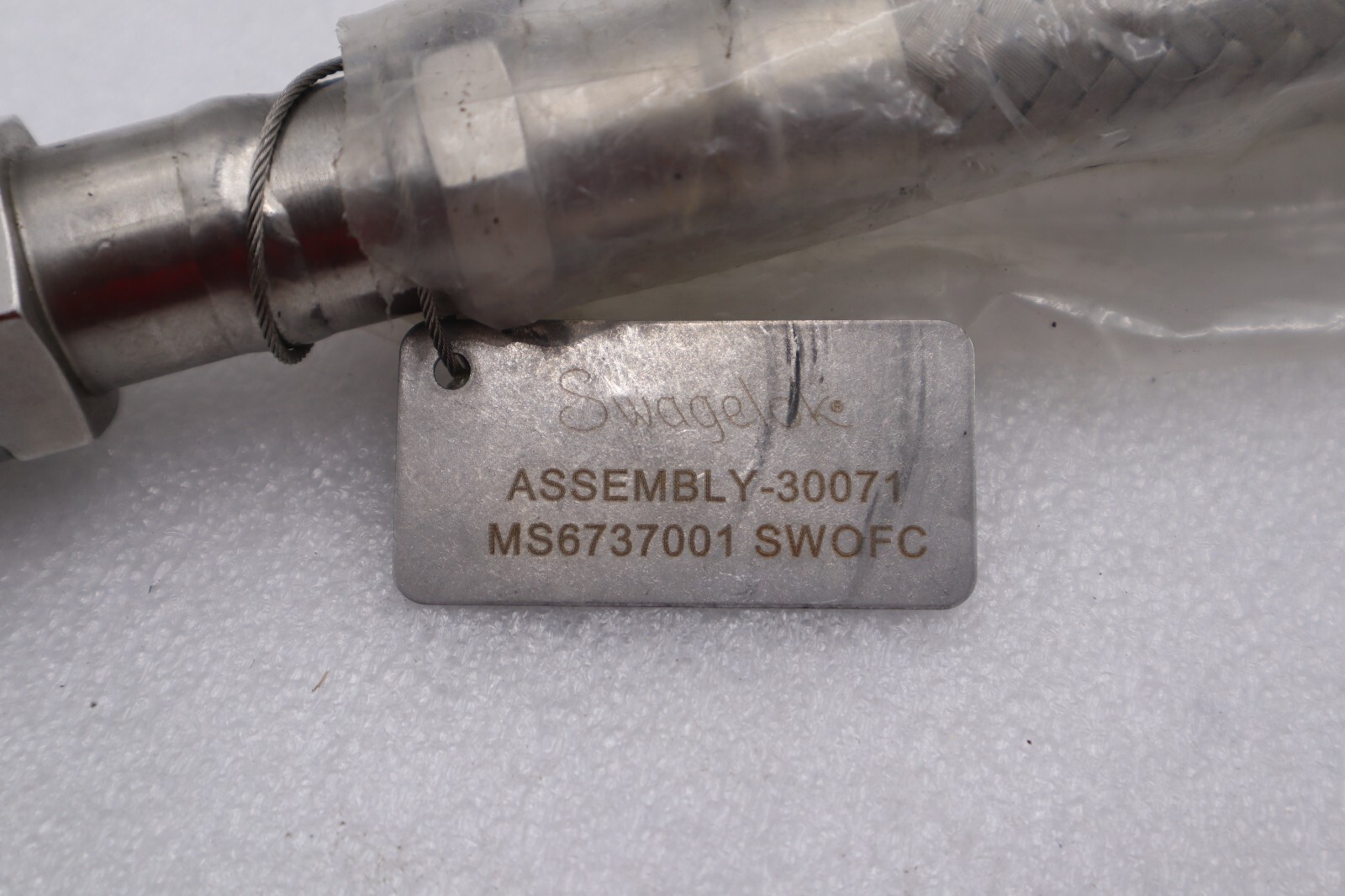 SWAGELOK 30071 STAINLESS BRAIDED HOSE ASSEMBLY STOCK #2945