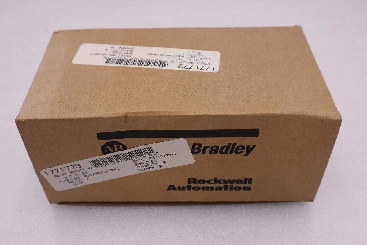 NEW ALLEN BRADLEY 700S-CF530EJC SAFETY CONTROL RELAY 24VDC STOCK H29A