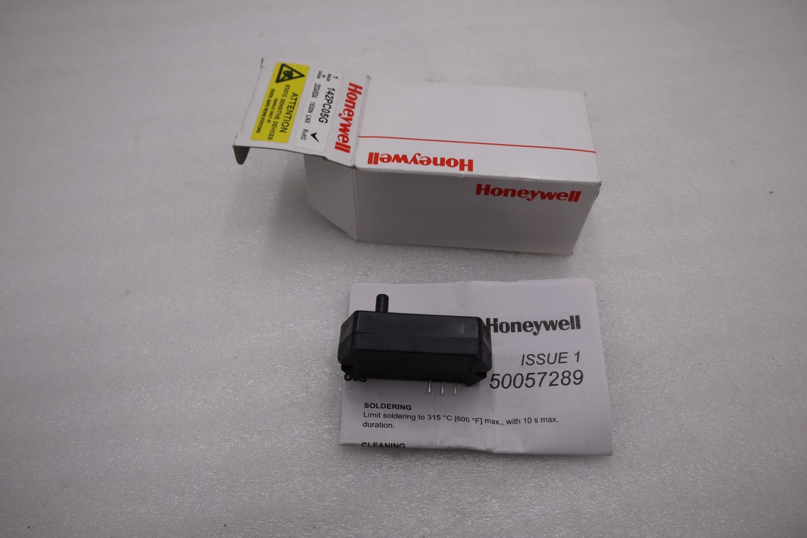 Used NEW OPEN BOX Honeywell 142PC05G Sensor Pressure Type Caliper STK H999A