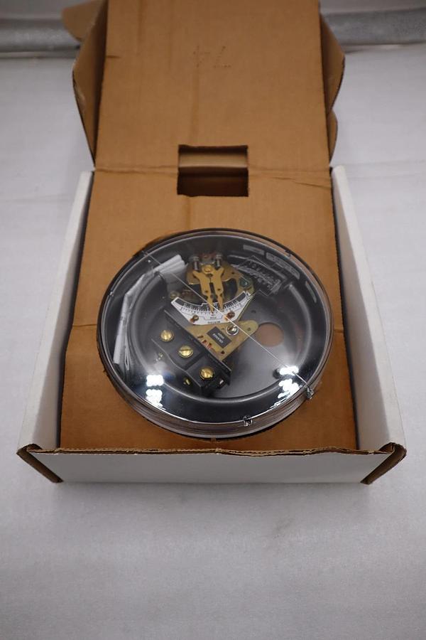 Dwyer Mercoid Pressure Switch DA-7031-153-8, 10-200 PSIG NEW STOCK GF-161