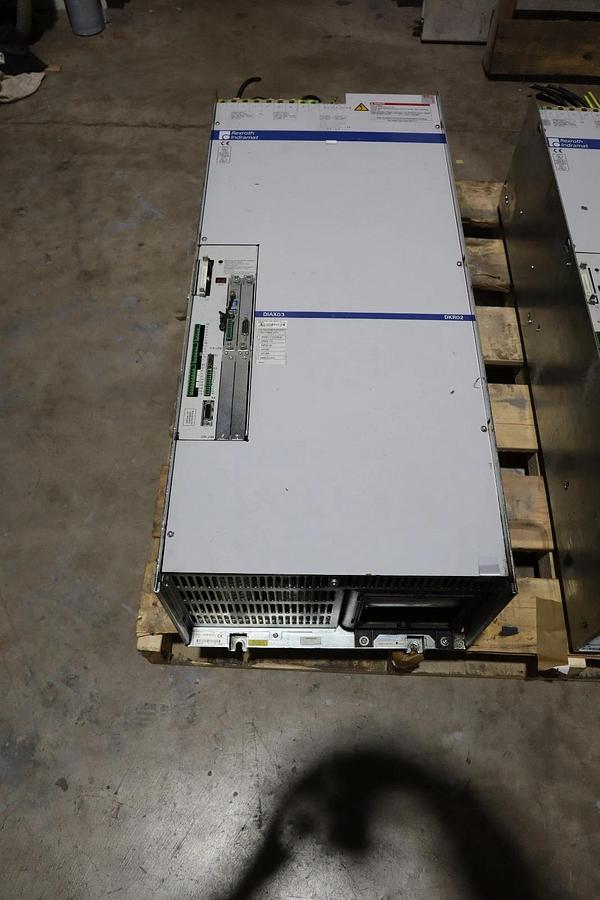 Used REXROTH INDRAMAT DRIVE DKR02.1-W300B-BE79-01-FW STOCK S697