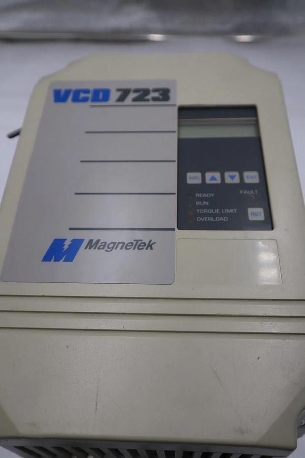 Used MAGNETEK 53SW2003-0000 VCD 723 3 PHASE AC DRIVE/45SW0000-0000 3HP STOCK 1397-C