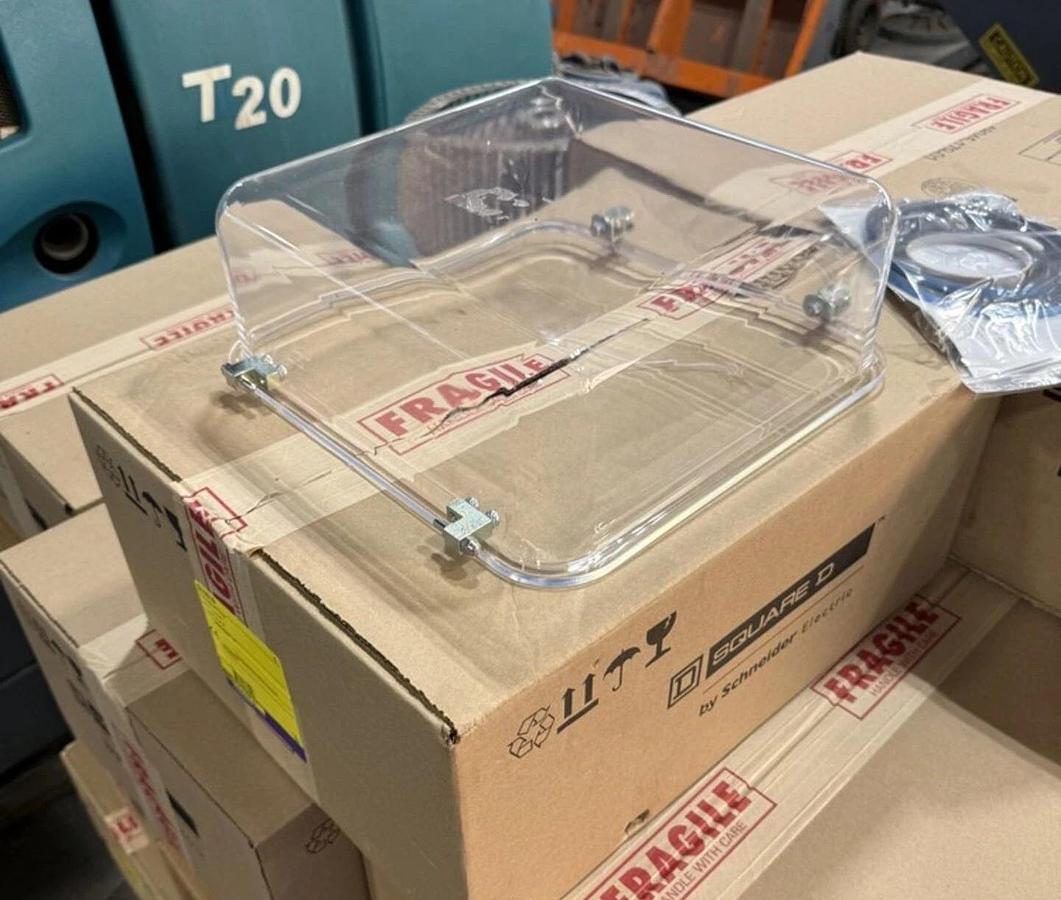 Used SCHNEIDER ELECTRIC SQUARE D S33859 (26 AVAILABLE) TRANSPARENT COVERS NEW IN BOX