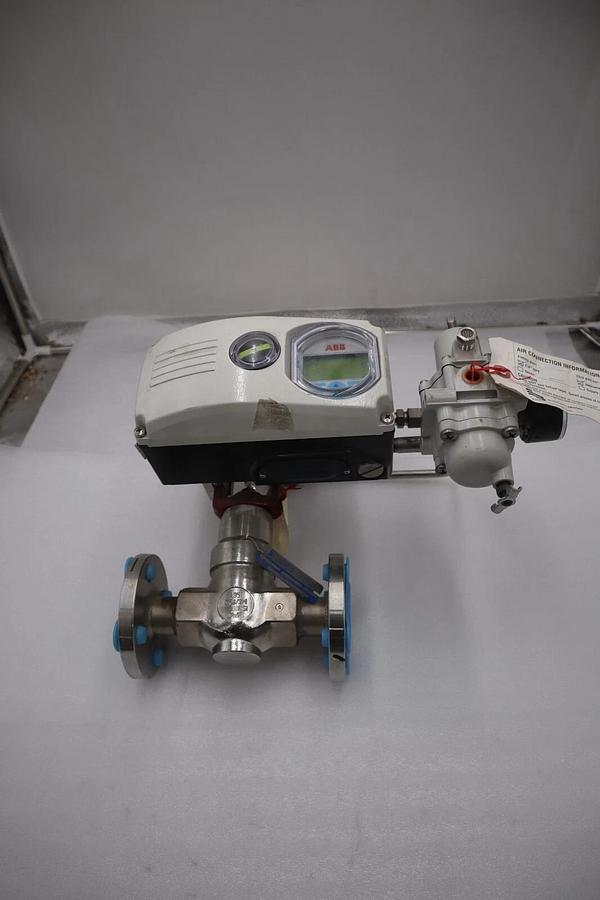 NEW ABB EDP300 Y0H2S2D POSITIONERMASTER CONTROL D1M5 UNIT NEW STOCK S-661