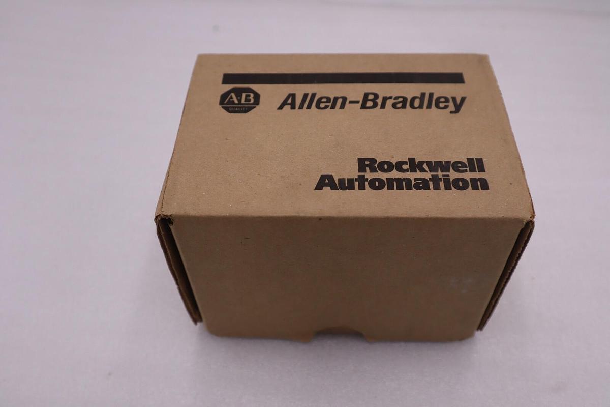 Used NEW ALLEN BRADLEY PHOTOSWITCH SINGLE PROBE HOUSING #316 SS 61LF1-1000M #1822B