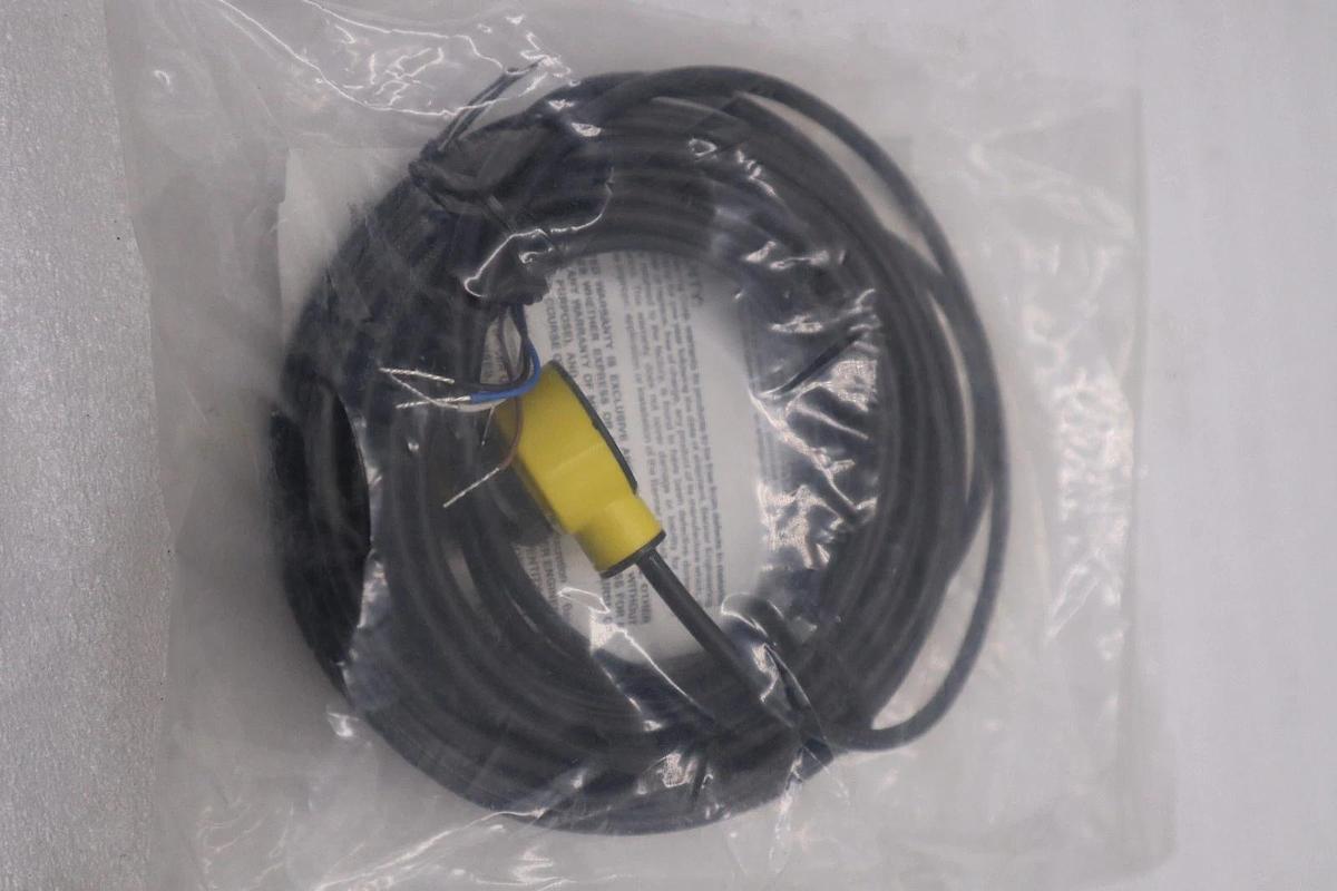 NEW BANNER T18-2VPLP-9M/ T182VPLP9M PHOTOELECTRIC SENSOR POLARIZED STOCK H1111