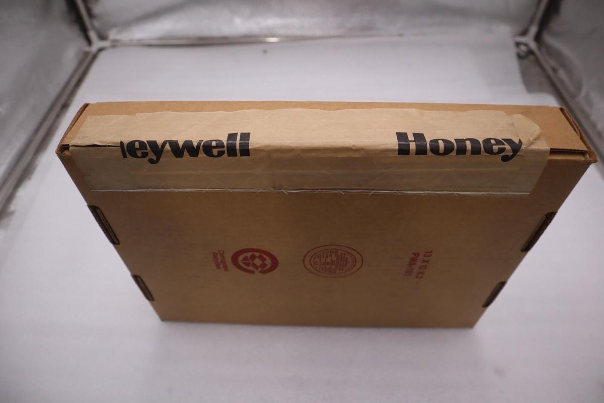 NEW IN BOX HONEYWELL 4DP7APXAD211 / 4DP7APXAD-211-RP STOCK G599