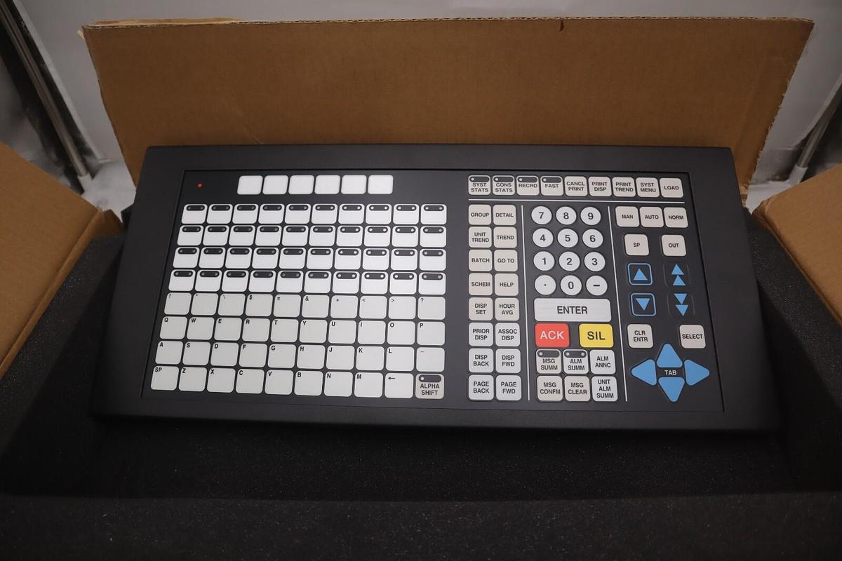Used HONEYWELL 51401437-300 REV J NEW IN BOX KEYBOARD ASSEMBLY STOCK G413