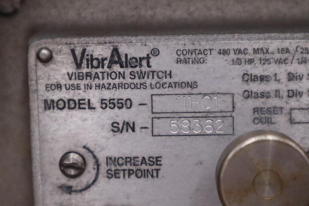 NEW Metrix 5550-011-01 Vibralert Vibration Switch 480V-AC STOCK H933