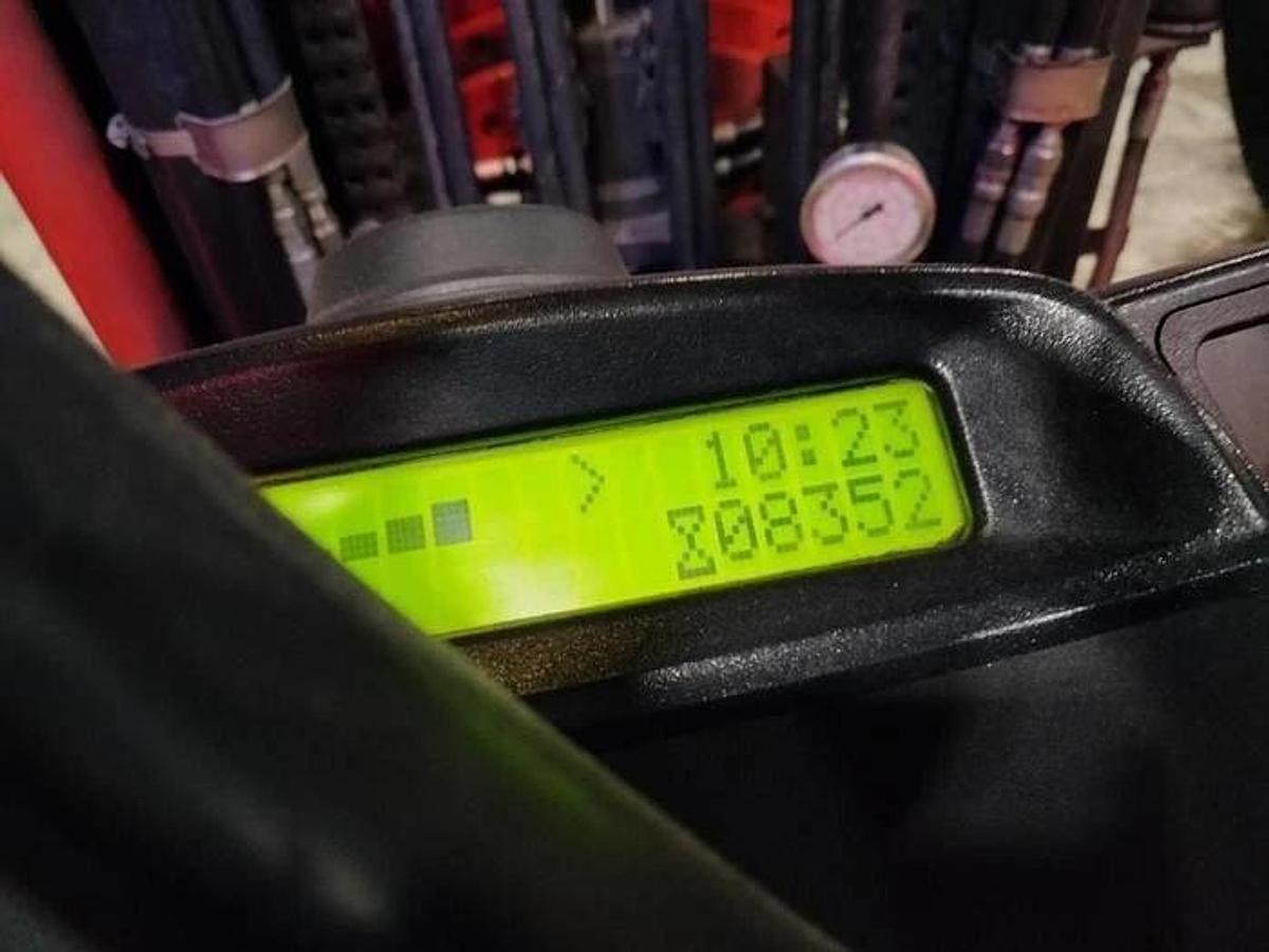 Used 12,000 POUND YALE GLC120VXPRS FORKLIFT TRUCK WITH 60" CASCADE ROLL CLAMP