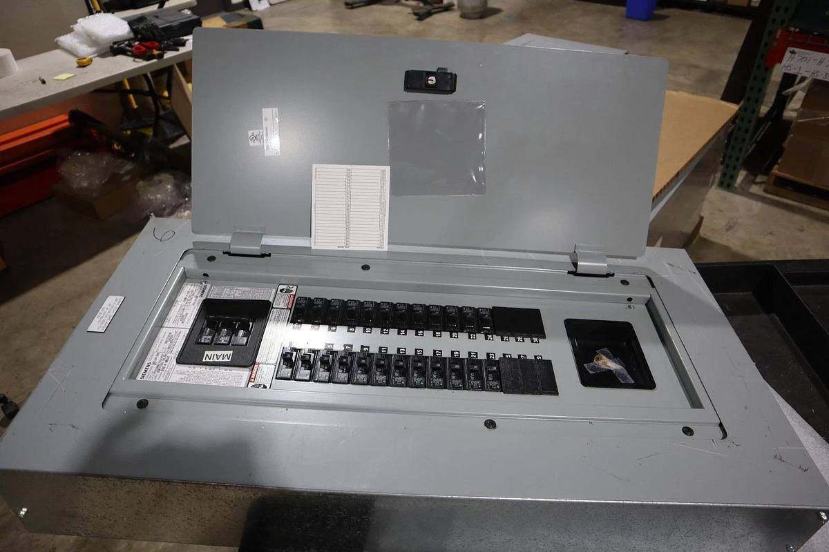 Used SIEMENS P1 250A 208Y/120V P1C30BL100ATST MAIN BEAKER STOCK HS47