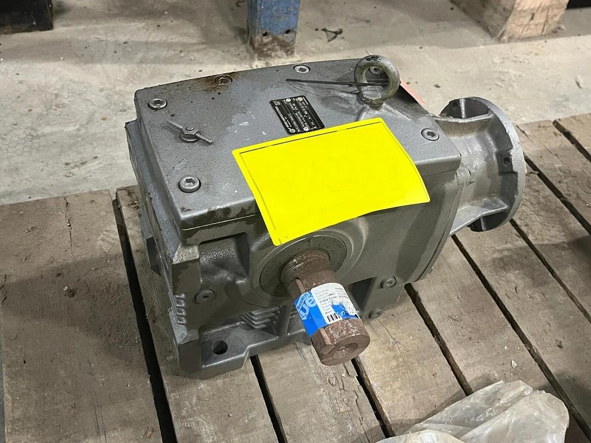 Used NORD DRIVESYSTEMS SK 32100 N140TC GEAR UNIT SK32100/N140TC NEW 2019