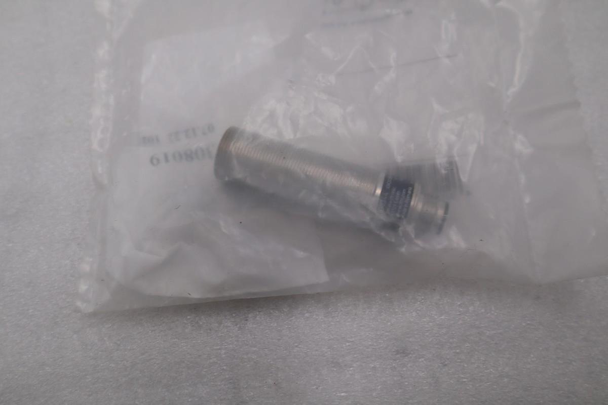 NEW IFM Electronic IG0344 Inductive Proximity Sensor STOCK H1621A