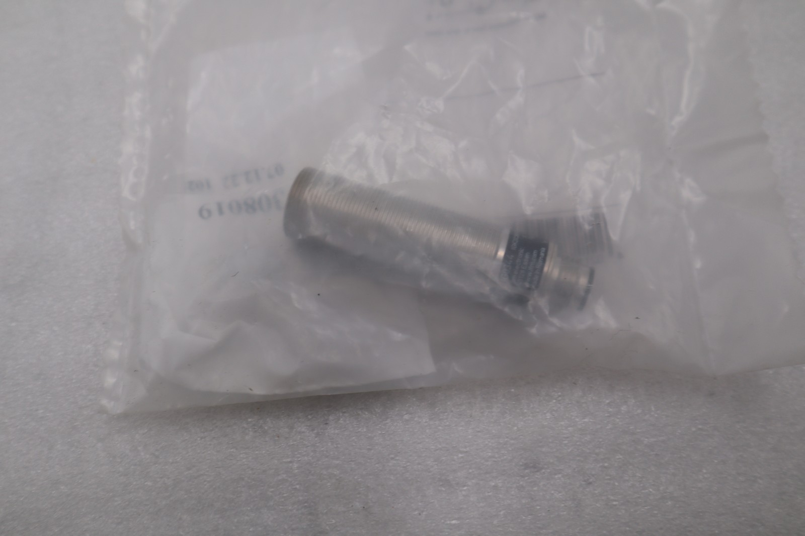 NEW IFM Electronic IG0344 Inductive Proximity Sensor STOCK H1621A