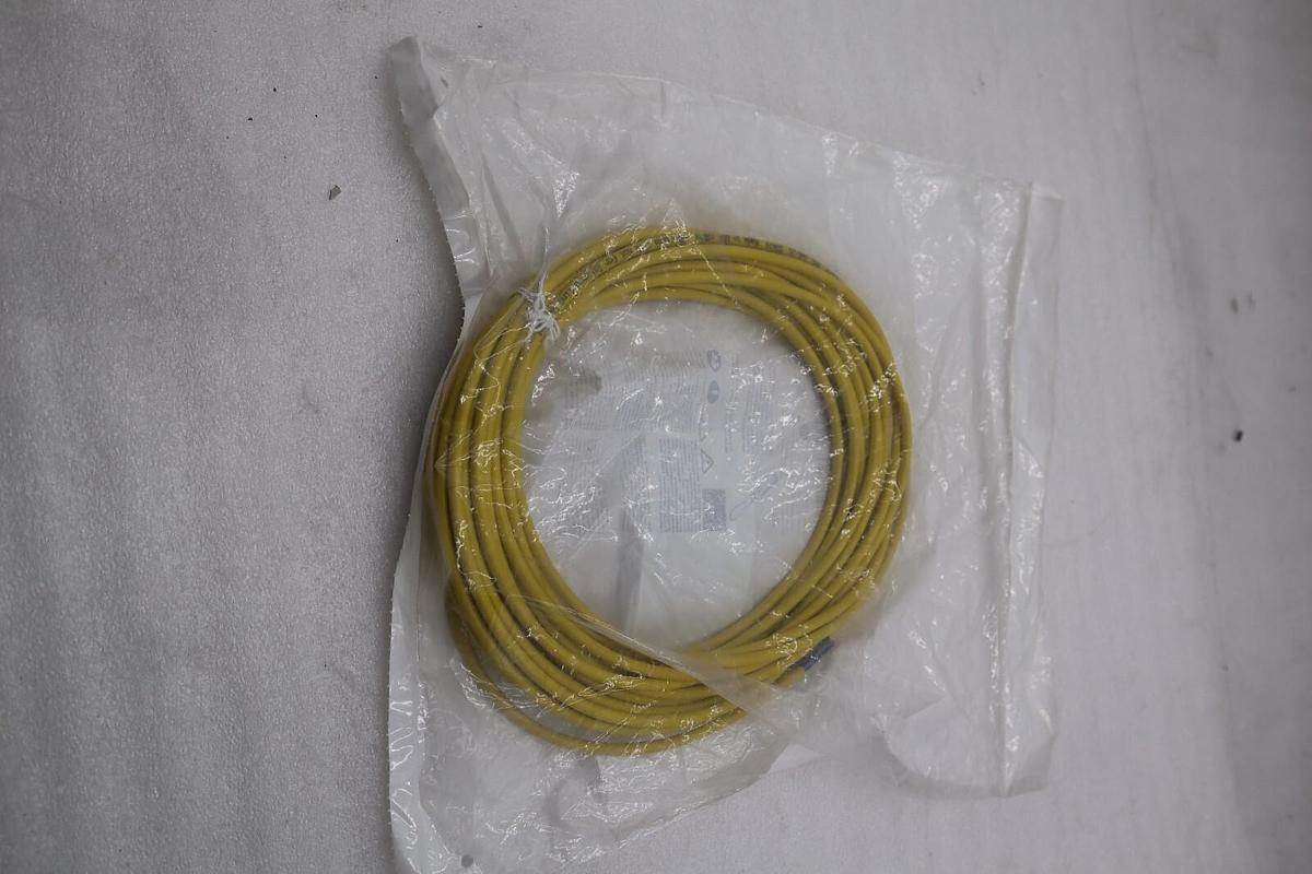 Murr Elektronik 7000-08041-0101000 Connector 3-pin 10m STOCK L-153A