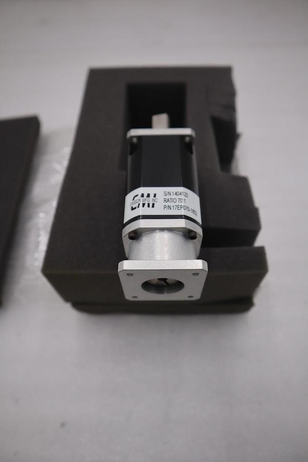 Used CARSON MFG, INC. 17EP070-1652 NEW OPEN BOX STK G467A